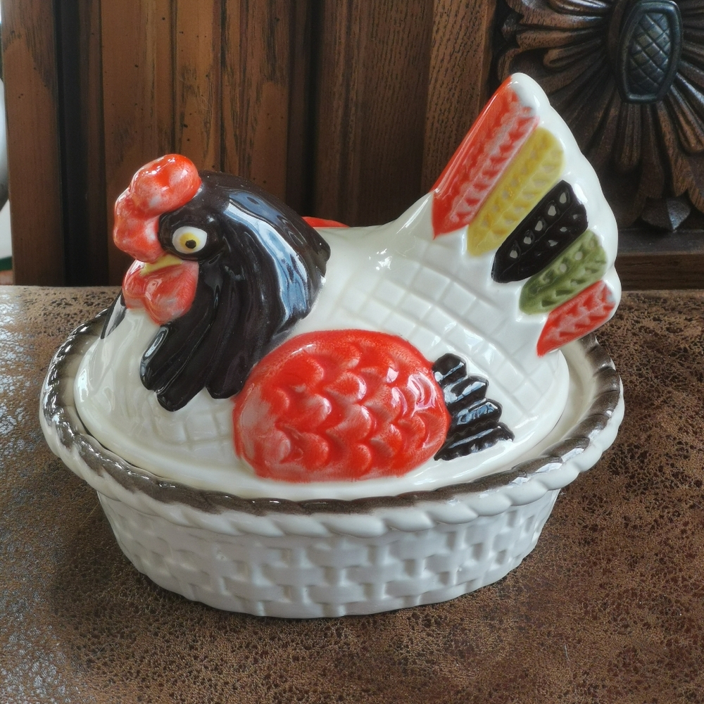 Vintage Nesting Hen Ceramic Hen on Nest Covered Dish